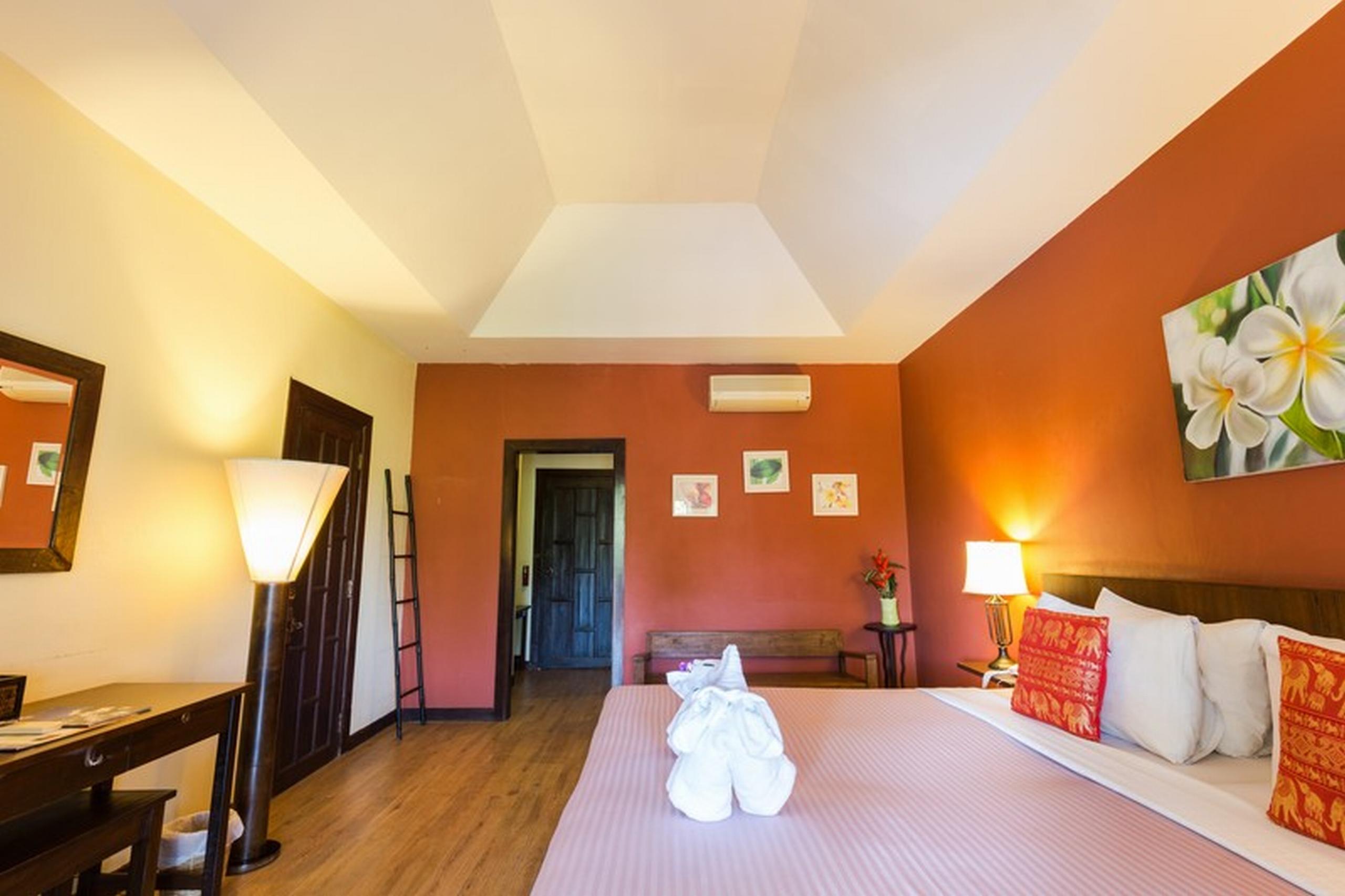 Lanna Dusita Riverside Boutique Resort Чиангмай Экстерьер фото
