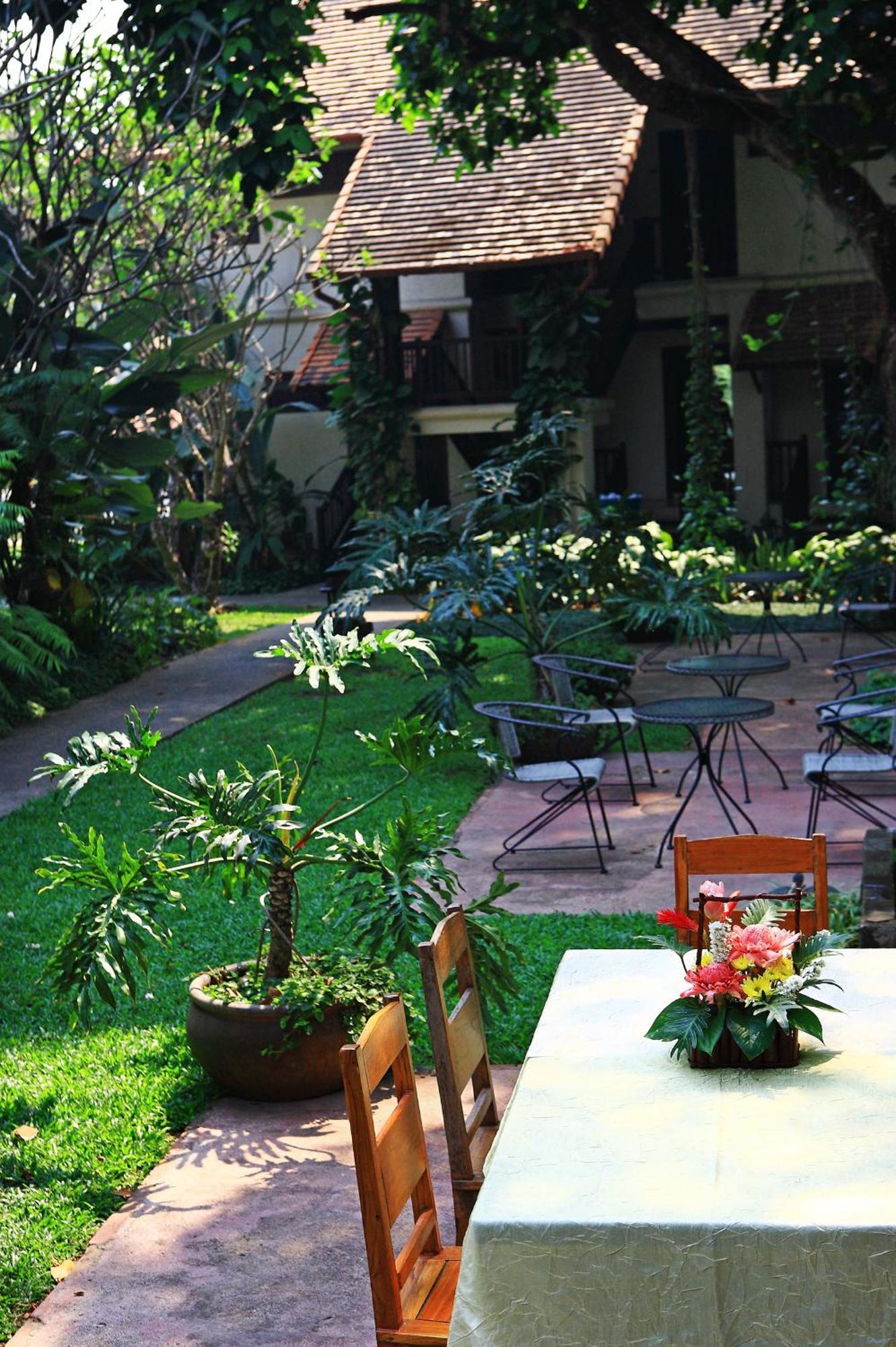 Lanna Dusita Riverside Boutique Resort Чиангмай Экстерьер фото