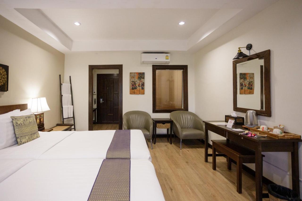 Lanna Dusita Riverside Boutique Resort Чиангмай Экстерьер фото