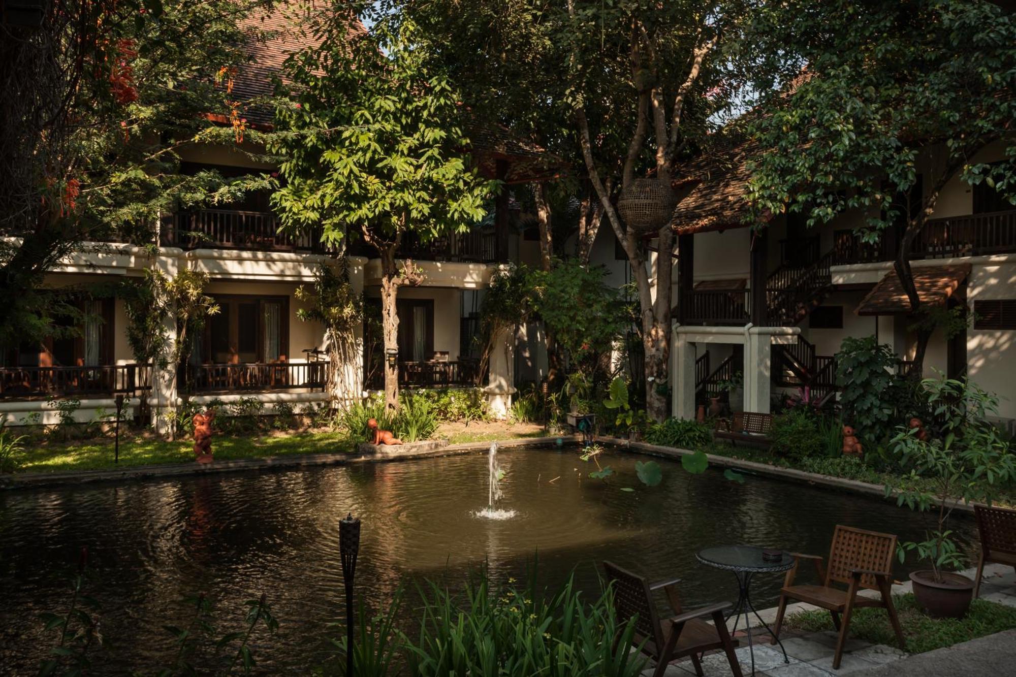 Lanna Dusita Riverside Boutique Resort Чиангмай Экстерьер фото