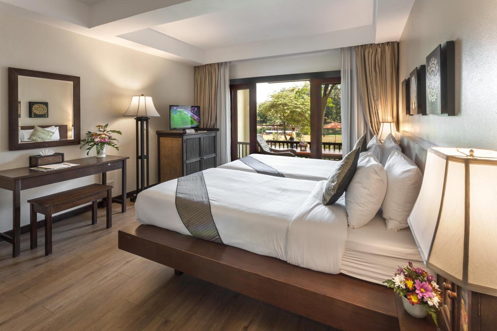 Lanna Dusita Riverside Boutique Resort Чиангмай Экстерьер фото